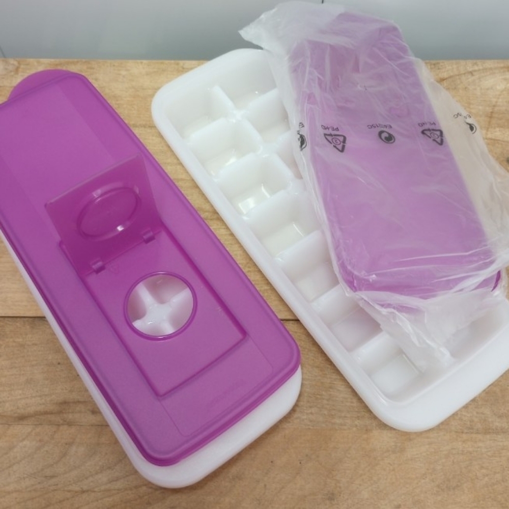 NEW 2 Purple Ice Cube Trays with Lids